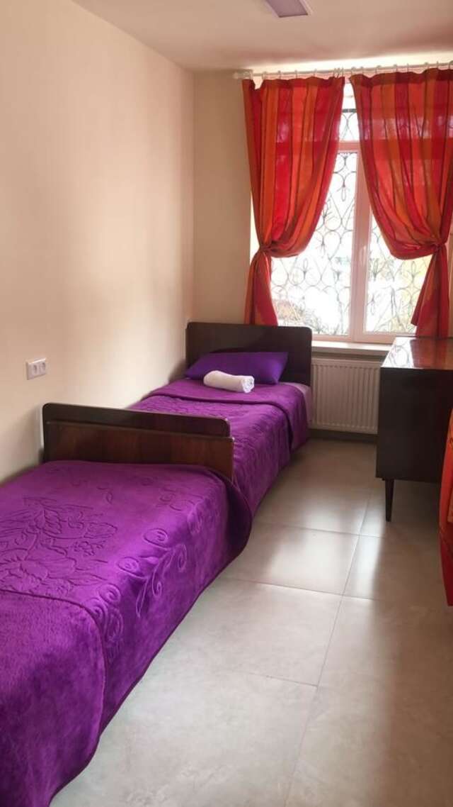 Хостелы All Seasons Hostelandtours Ереван-25